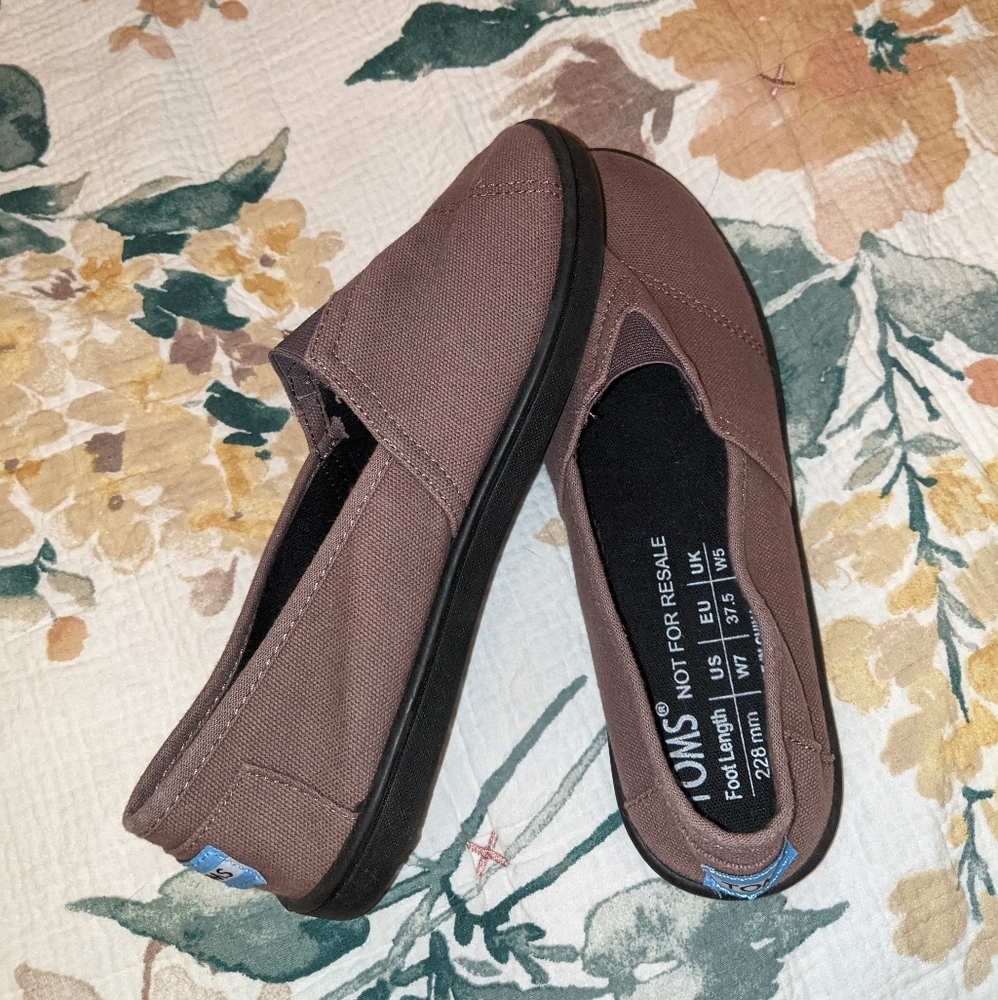 Women's shoes